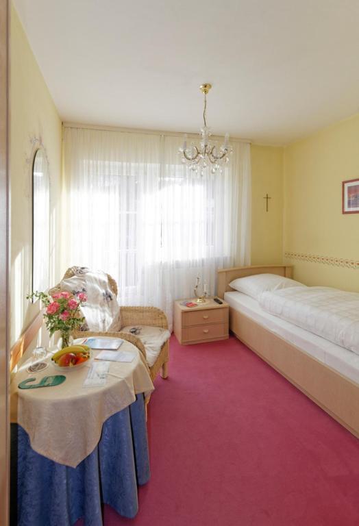 Hotel Garni Regina Goessweinstein Værelse billede