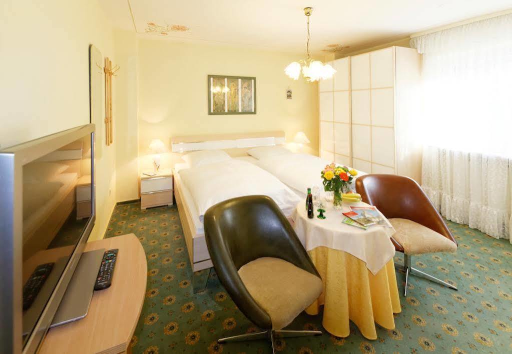 Hotel Garni Regina Goessweinstein Eksteriør billede
