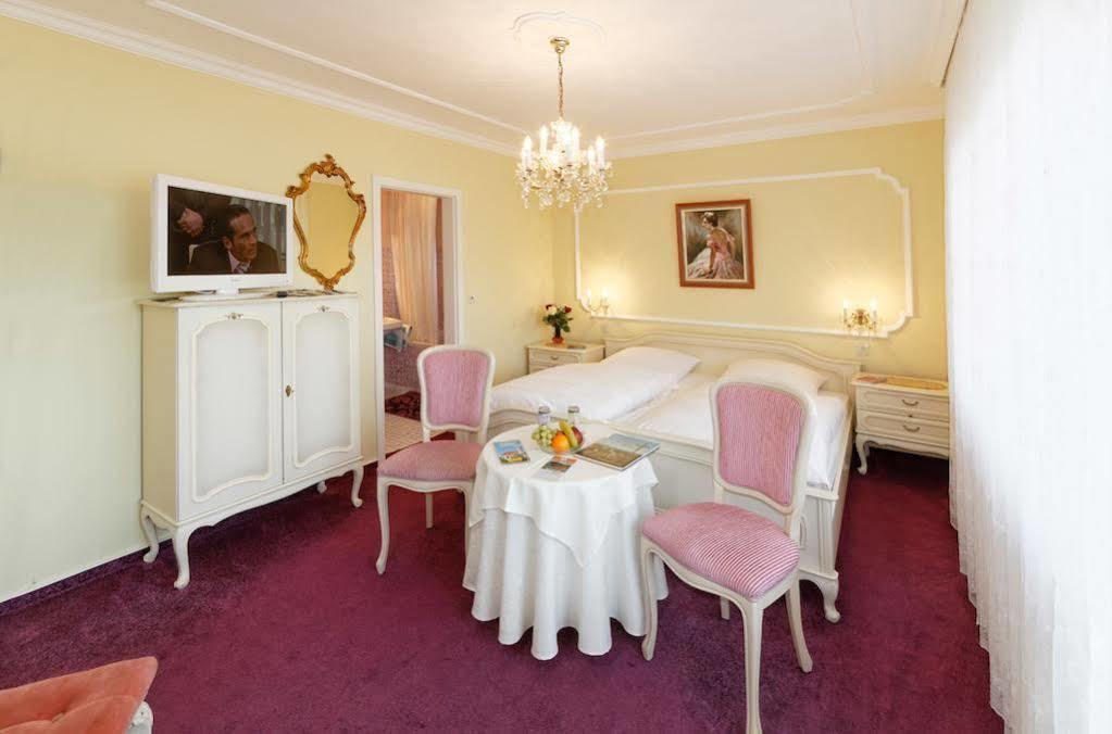 Hotel Garni Regina Goessweinstein Eksteriør billede