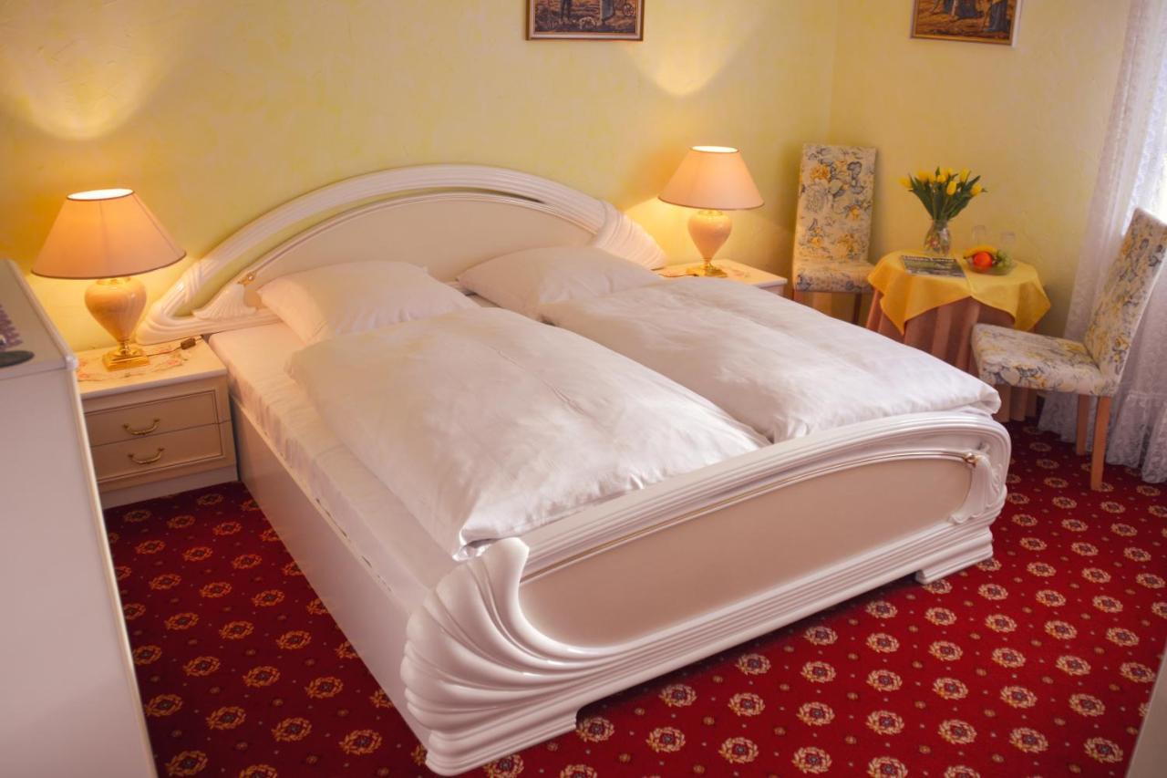 Hotel Garni Regina Goessweinstein Eksteriør billede