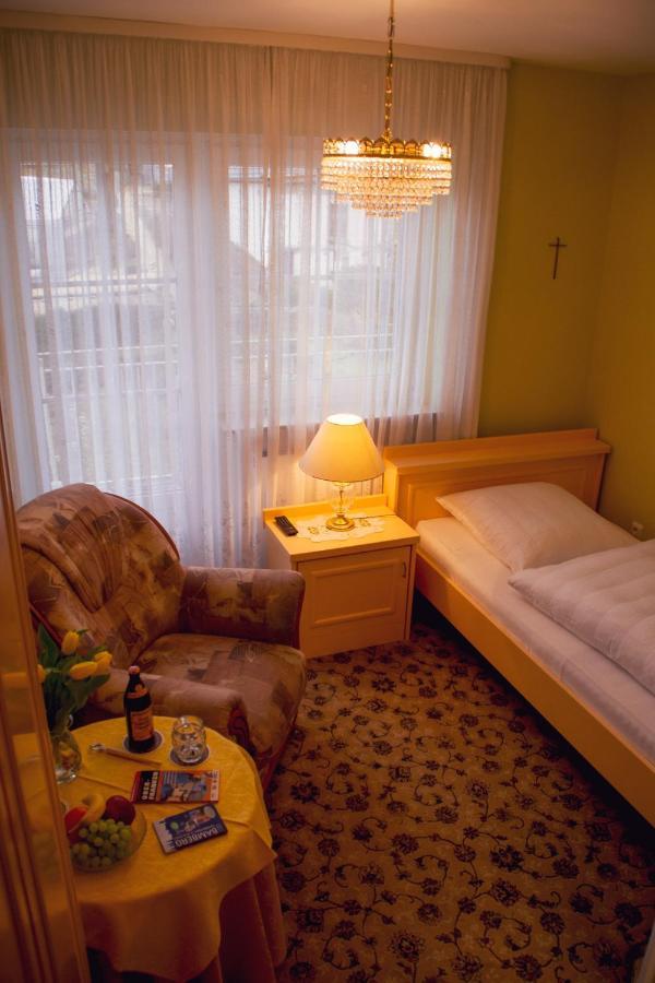 Hotel Garni Regina Goessweinstein Eksteriør billede