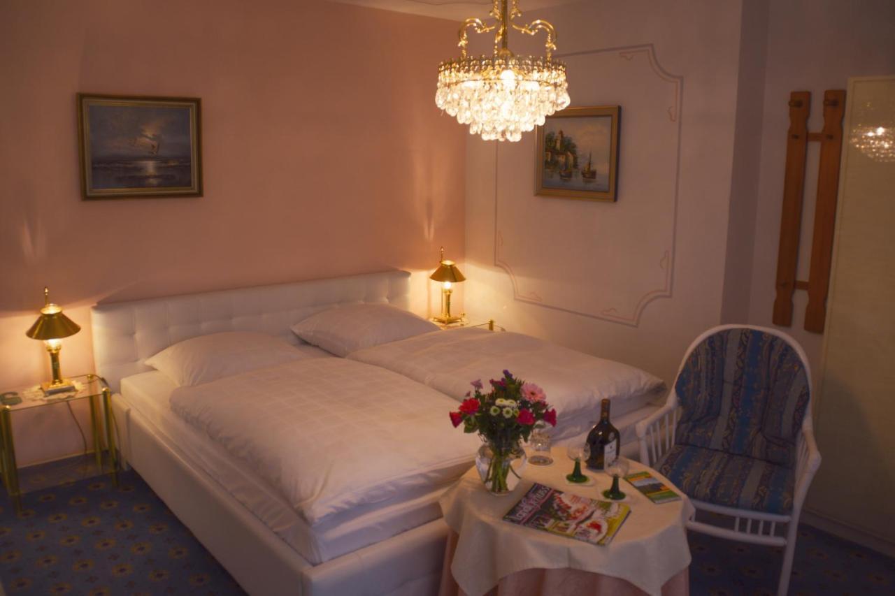 Hotel Garni Regina Goessweinstein Eksteriør billede
